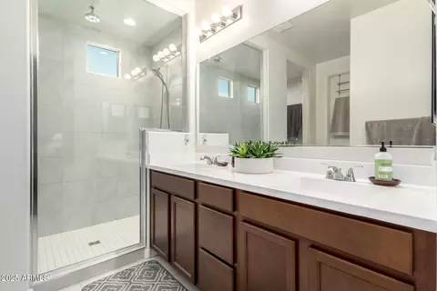 Bath - 7515 W Warner St, Phoenix, AZ 85043 photo 1 of 3