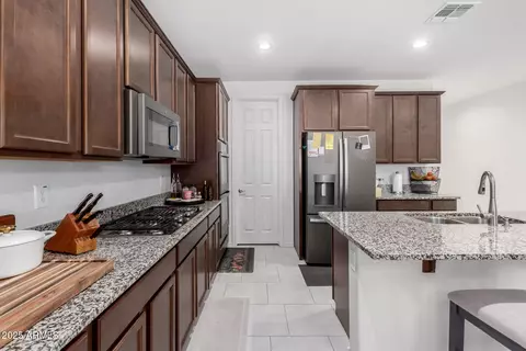 Kitchen - 7515 W Warner St, Phoenix, AZ 85043 photo 2 of 3