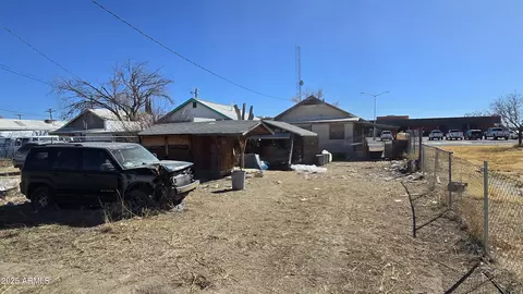 440 S Curtis Ave, Willcox, AZ 85643 photo 4