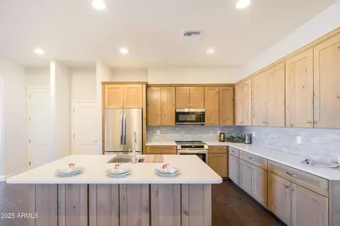 Kitchen - 9170 S Hackney Pl, Hereford, AZ 85615 photo 2 of 2