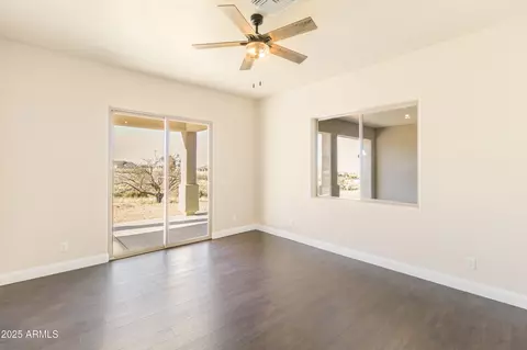 Living - 9170 S Hackney Pl, Hereford, AZ 85615 photo 10 of 12