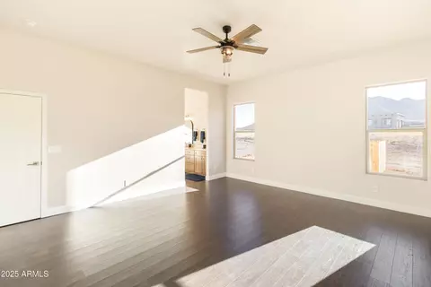 Living - 9170 S Hackney Pl, Hereford, AZ 85615 photo 12 of 12