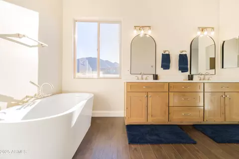 Bath - 9170 S Hackney Pl, Hereford, AZ 85615 photo 6 of 8