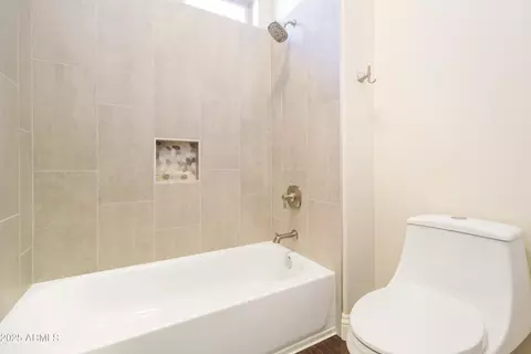 Bath - 9170 S Hackney Pl, Hereford, AZ 85615 photo 3 of 8