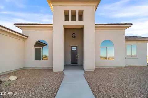 9170 S Hackney Pl, Hereford, AZ 85615