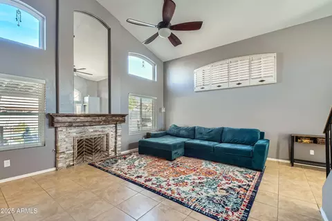 4702 E Lavender Ln, Phoenix, AZ 85044 photo 5