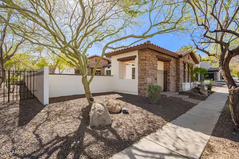 9001 S 18th Way, Phoenix, AZ 85042