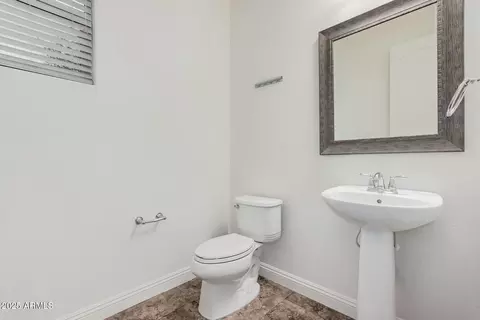Bath - 3650 E Sinclair St, Phoenix, AZ 85050 photo 1 of 6