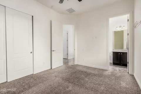 Bedroom - 3650 E Sinclair St, Phoenix, AZ 85050 photo 4 of 10