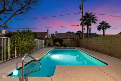 Exterior - 623 E Winter Drive Dr, Phoenix, AZ 85020 photo 15 of 21