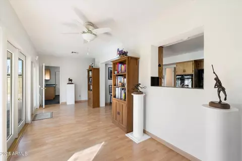 Entry Way - 623 E Winter Drive Dr, Phoenix, AZ 85020 photo 3 of 3