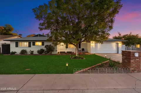 Exterior - 623 E Winter Drive Dr, Phoenix, AZ 85020 photo 2 of 21