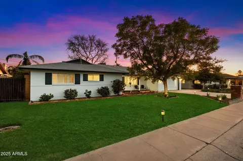 Exterior - 623 E Winter Drive Dr, Phoenix, AZ 85020 photo 12 of 21