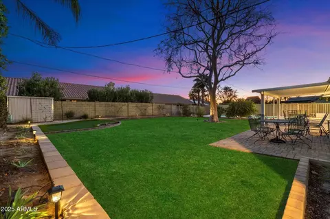 Exterior - 623 E Winter Drive Dr, Phoenix, AZ 85020 photo 19 of 21