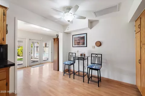 Dining - 623 E Winter Drive Dr, Phoenix, AZ 85020 photo 1 of 1