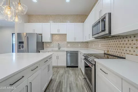 Kitchen - 3128 E Cheryl Dr, Phoenix, AZ 85028 photo 1 of 1