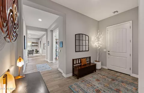 Entry Way - 10455 E Thatcher Ave, Mesa, AZ 85212 photo 1 of 4