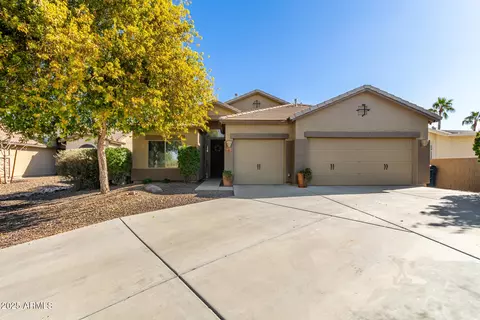987 S Phelps Dr, Apache Junction, AZ 85120