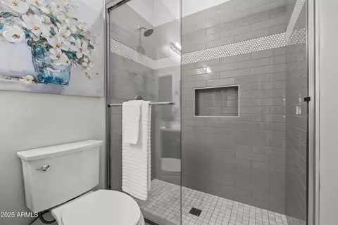 Bath - 3456 E Joseph Way, Gilbert, AZ 85295 photo 9 of 12