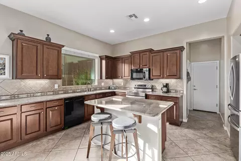 Kitchen - 3401 E Isaiah Ave, Gilbert, AZ 85298 photo 1 of 4