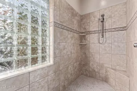 Bath - 3401 E Isaiah Ave, Gilbert, AZ 85298 photo 2 of 5
