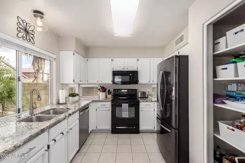 3236 E Tanglewood Dr, Phoenix, AZ 85048 photo 12