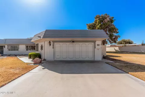 10419 W Loma Blanca Dr, Sun City, AZ 85351