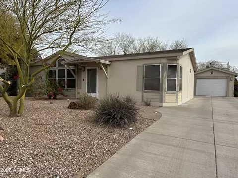 30933 S Meandering Ln #52, Congress, AZ 85332