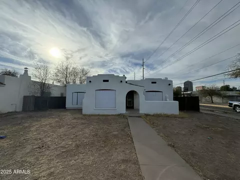 2546 N 8th St, Phoenix, AZ 85006