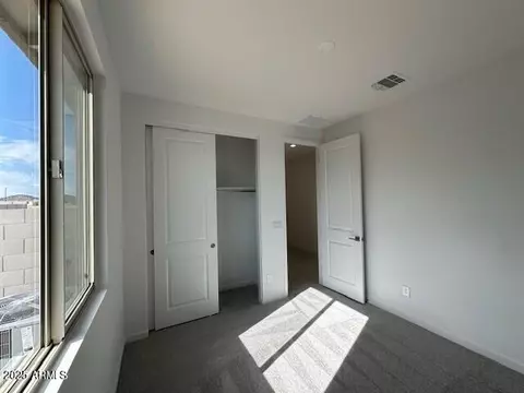 15773 W Hackamore Dr, Surprise, AZ 85387 photo 7