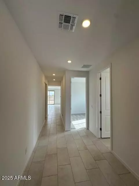 15773 W Hackamore Dr, Surprise, AZ 85387 photo 4