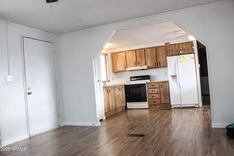 544 S Delaware Dr, Apache Junction, AZ 85120 photo 9