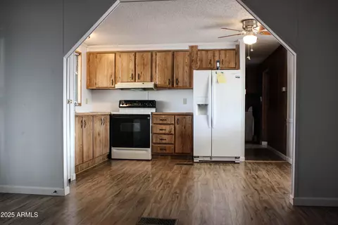 544 S Delaware Dr, Apache Junction, AZ 85120 photo 6