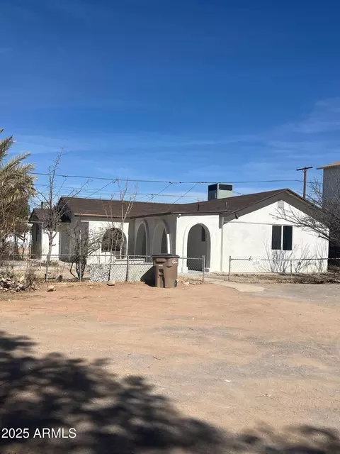 828 E 5th St, Douglas, AZ 85607