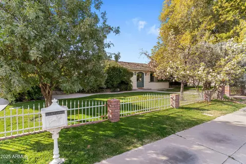 5144 N 69th Pl, Paradise Valley, AZ 85253