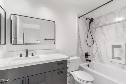 Bath - 4220 Everett Dr, Phoenix, AZ 85032 photo 3 of 3
