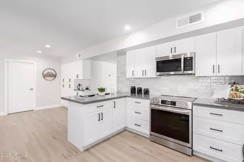 2024 E Gemini Dr, Tempe, AZ 85283 photo 5