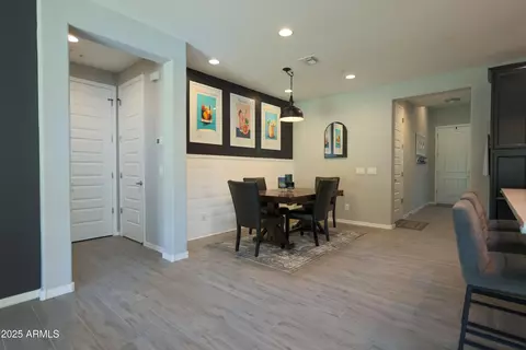 Entry Way - 3841 E Oxford Ln, Gilbert, AZ 85295 photo 5 of 9