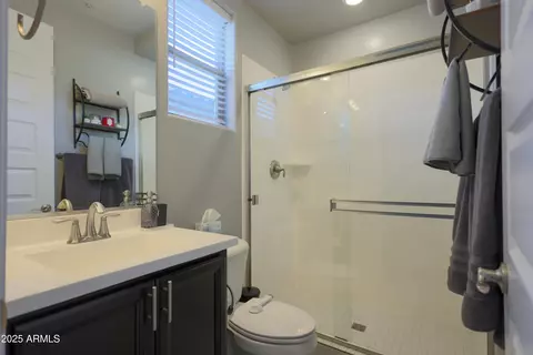 Bath - 3841 E Oxford Ln, Gilbert, AZ 85295 photo 1 of 2