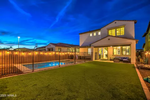 Exterior - 3841 E Oxford Ln, Gilbert, AZ 85295 photo 6 of 7