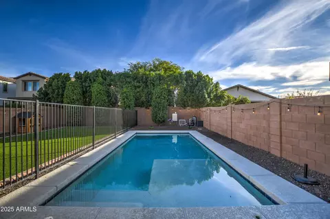 Exterior - 3841 E Oxford Ln, Gilbert, AZ 85295 photo 5 of 7