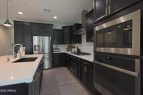 Kitchen - 3841 E Oxford Ln, Gilbert, AZ 85295 photo 2 of 4