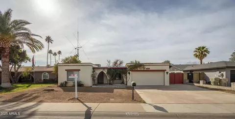 4925 W Mercer Ln, Glendale, AZ 85304