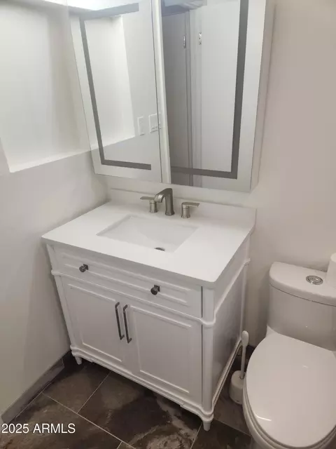 Bath - 5228 N 15th Dr, Phoenix, AZ 85015 photo 8 of 13