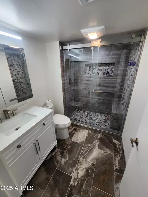 Bath - 5228 N 15th Dr, Phoenix, AZ 85015 photo 12 of 13