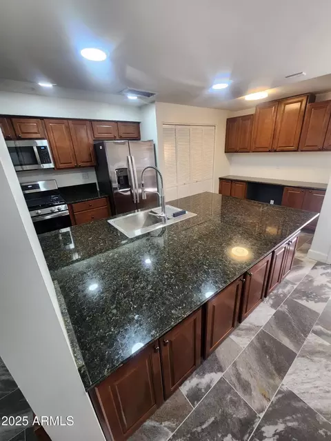 Kitchen - 5228 N 15th Dr, Phoenix, AZ 85015 photo 4 of 9