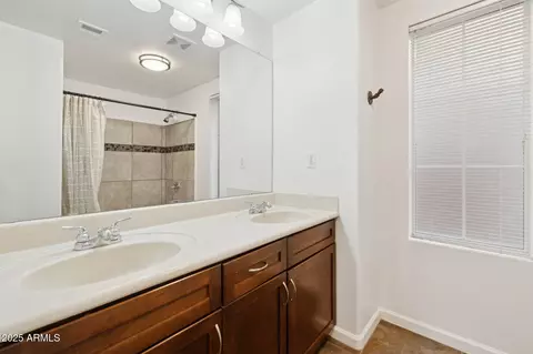 Bath - 1920 E Bell Rd #1153, Phoenix, AZ 85022 photo 2 of 5