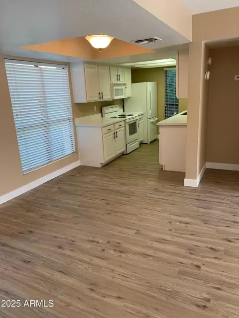 3131 W Cochise Dr #218, Phoenix, AZ 85051