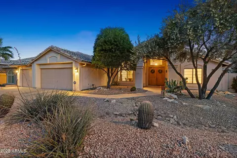 Exterior - 2033 E Tecoma Rd, Phoenix, AZ 85048 photo 2 of 10