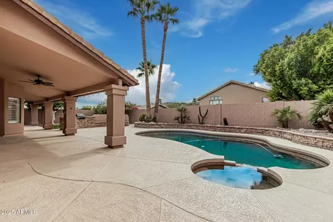 Exterior - 2033 E Tecoma Rd, Phoenix, AZ 85048 photo 6 of 10